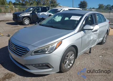 2015 Hyundai Sonata Se z USA, uszkodzony, nr VIN 5NPE24AF5FH028091